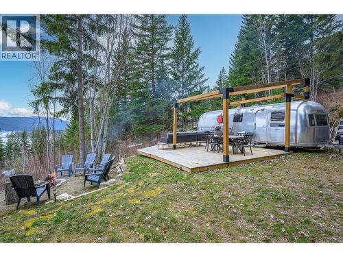31' Airstream Land Yacht professionally renovated - 6474 Deer Run Road Lot# 11, Magna Bay, BC 