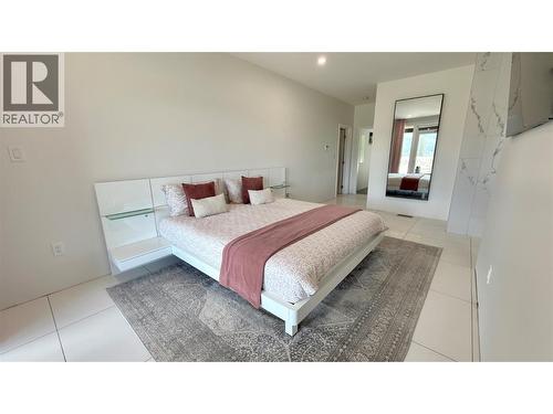 155 Caitlin Road, Christina Lake, BC - Indoor Photo Showing Bedroom