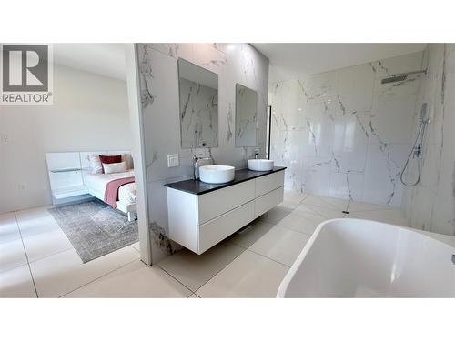 155 Caitlin Road, Christina Lake, BC - Indoor Photo Showing Bathroom