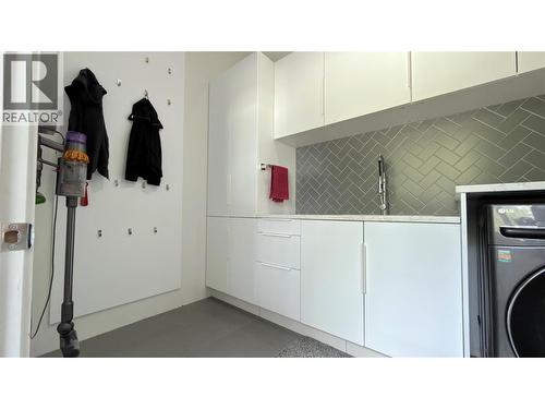 155 Caitlin Road, Christina Lake, BC - Indoor