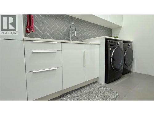 155 Caitlin Road, Christina Lake, BC - Indoor Photo Showing Laundry Room