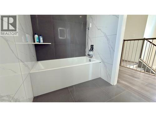 155 Caitlin Road, Christina Lake, BC - Indoor Photo Showing Bathroom