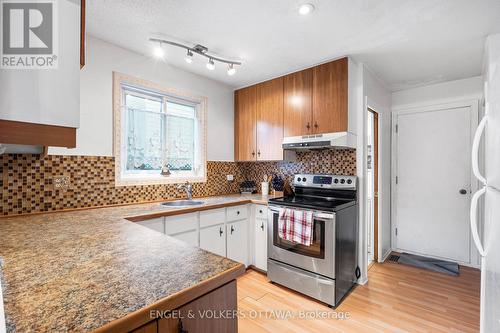10 Estelle Crescent, Ottawa, ON - Indoor Photo Showing Kitchen