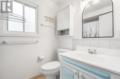 10 Estelle Crescent, Ottawa, ON - Indoor Photo Showing Bathroom