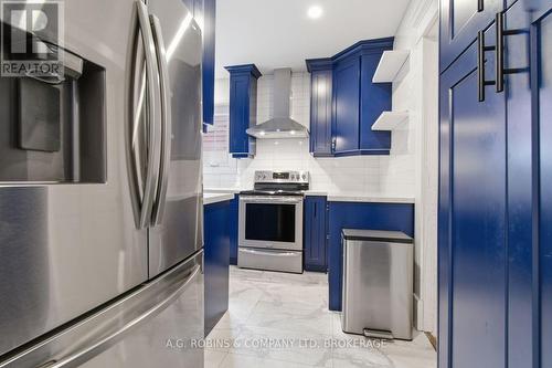6345 Barker Street, Niagara Falls (Dorchester), ON - Indoor Photo Showing Kitchen