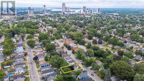 6345 Barker Street, Niagara Falls (Dorchester), ON - Outdoor With View