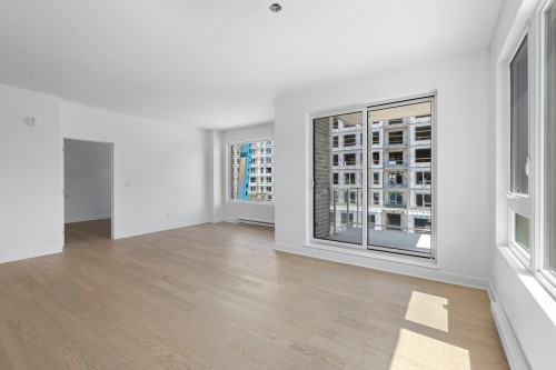 Salon - 404-138 Rue Léo-Major, Sainte-Anne-De-Bellevue, QC - Indoor Photo Showing Other Room