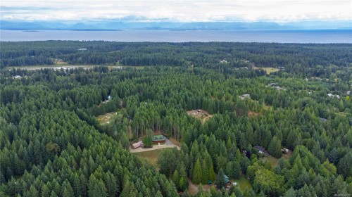 1258 Barr Dr, Merville, BC 