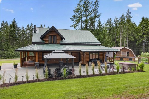 1258 Barr Dr, Merville, BC 