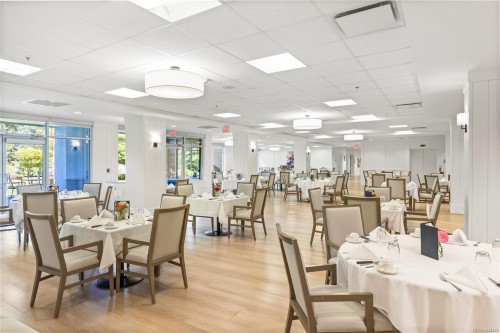 #433-650 Berwick Rd North, Qualicum Beach, BC - Indoor Photo Showing Dining Room
