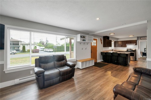 230 Carolyn Rd, Campbell River, BC 