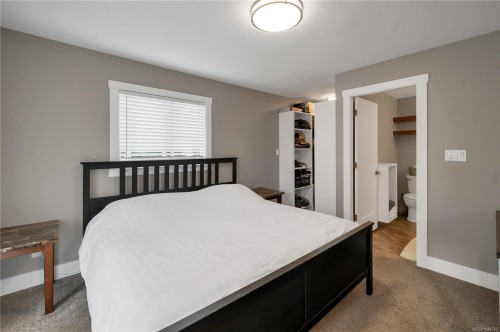 230 Carolyn Rd, Campbell River, BC 