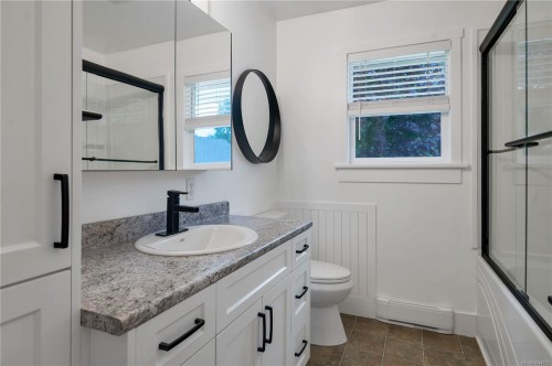 230 Carolyn Rd, Campbell River, BC 
