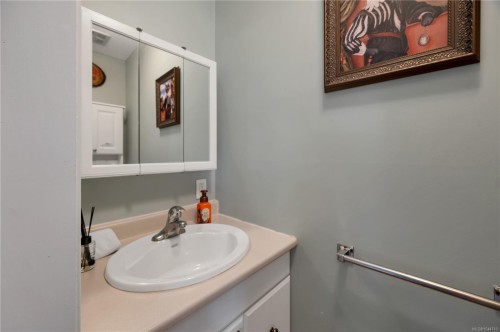230 Carolyn Rd, Campbell River, BC 