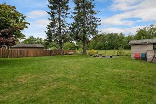230 Carolyn Rd, Campbell River, BC 