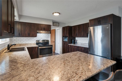 230 Carolyn Rd, Campbell River, BC 