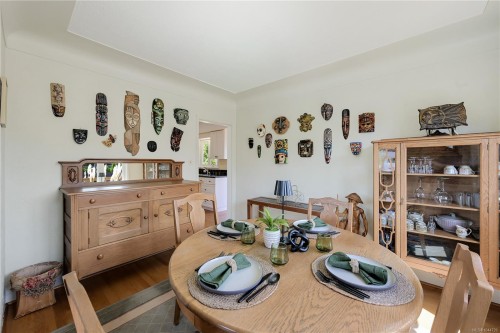 2471 Dryfe St, Oak Bay, BC 