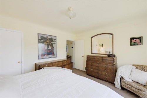 2471 Dryfe St, Oak Bay, BC 