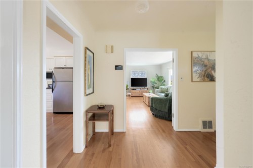 2471 Dryfe St, Oak Bay, BC 