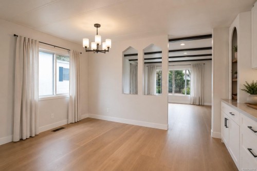 #5-124 Cooper Rd, View Royal, BC 