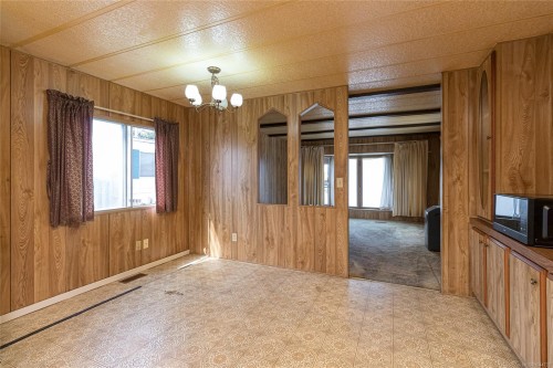 #5-124 Cooper Rd, View Royal, BC 