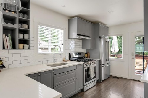 3128 Quadra St, Victoria, BC 