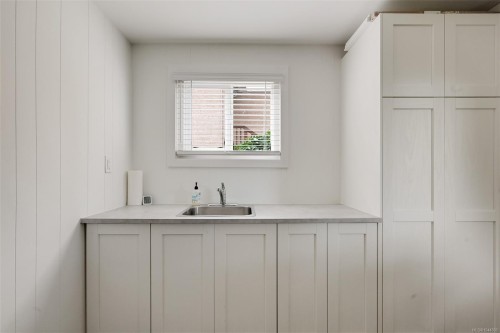 3128 Quadra St, Victoria, BC 