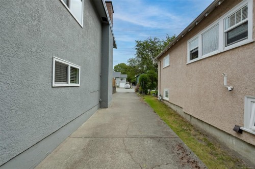 3128 Quadra St, Victoria, BC 