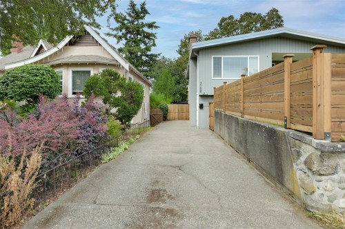 3128 Quadra St, Victoria, BC 