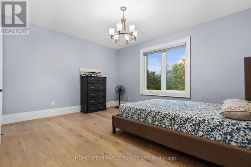 19 - 105 Perryman Court, Erin, ON - Indoor Photo Showing Bedroom