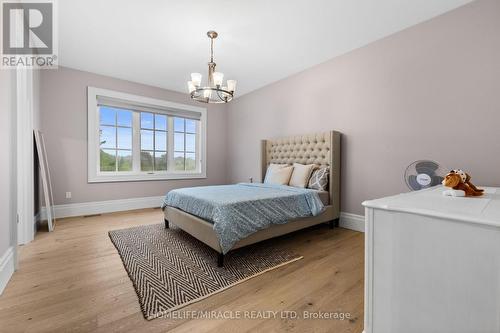 19 - 105 Perryman Court, Erin, ON - Indoor Photo Showing Bedroom