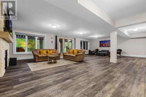19 - 105 Perryman Court, Erin, ON - Indoor