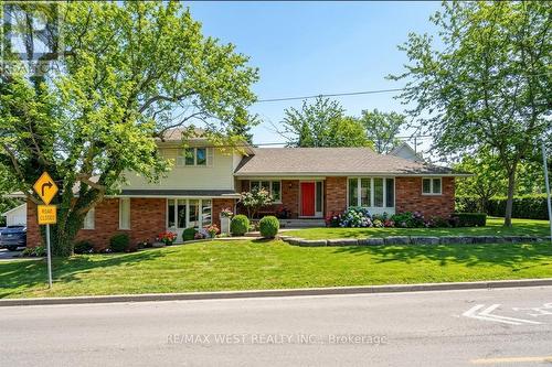 3570 Rittenhouse Road, Lincoln, ON - Outdoor With Facade
