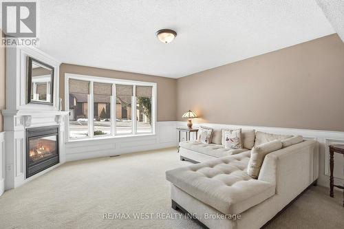 3570 Rittenhouse Road, Lincoln, ON - Indoor With Fireplace