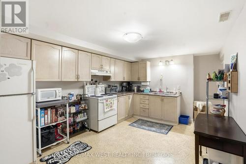3570 Rittenhouse Road, Lincoln, ON - Indoor Photo Showing Kitchen
