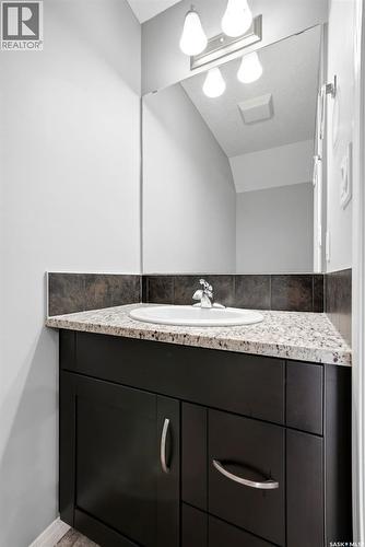 312 3822 Dewdney Avenue E, Regina, SK - Indoor Photo Showing Bathroom