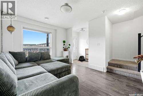 312 3822 Dewdney Avenue E, Regina, SK - Indoor Photo Showing Living Room