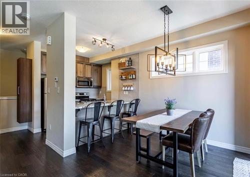 10 Egleston Lane, Ancaster, ON - Indoor Photo Showing Dining Room