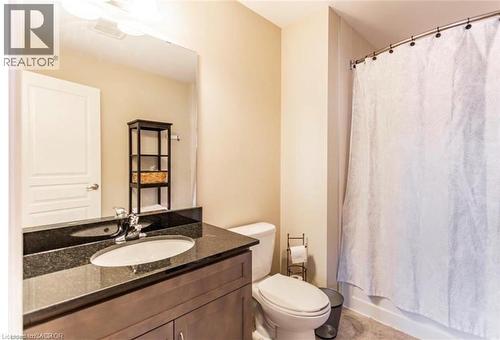 10 Egleston Lane, Ancaster, ON - Indoor Photo Showing Bathroom
