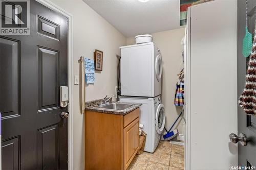 1 Telfer Bay, Prince Albert, SK - Indoor Photo Showing Laundry Room