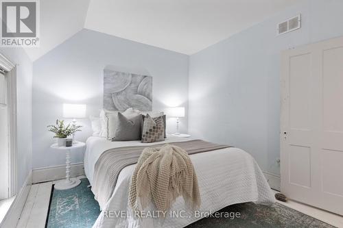 399 Eldon Road, Kawartha Lakes (Little Britain), ON - Indoor Photo Showing Bedroom