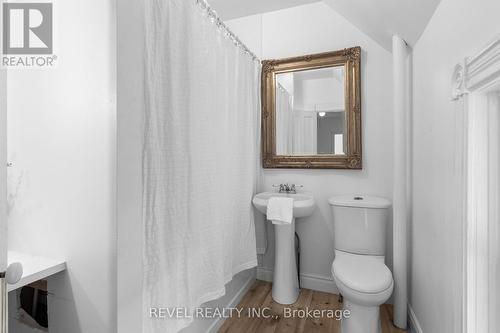 399 Eldon Road, Kawartha Lakes (Little Britain), ON - Indoor Photo Showing Bathroom