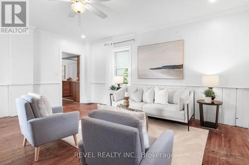 399 Eldon Road, Kawartha Lakes (Little Britain), ON - Indoor Photo Showing Living Room