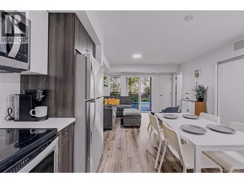 725 Academy Way Unit# 115, Kelowna, BC - Indoor Photo Showing Kitchen
