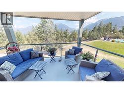 4765 FORSTERS LANDING Road Unit# 204 Radium Hot Springs, BC V0A 1M0