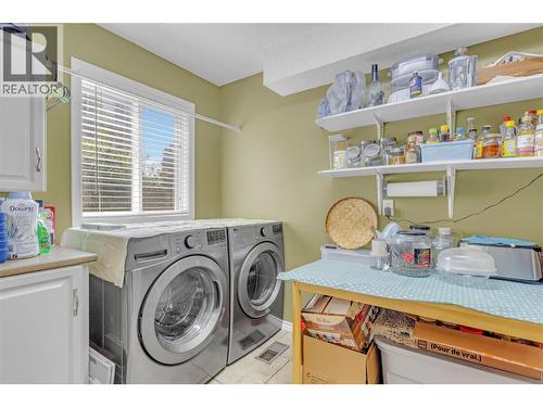 1675 Thayer Court Unit# 1, Kelowna, BC - Indoor Photo Showing Laundry Room