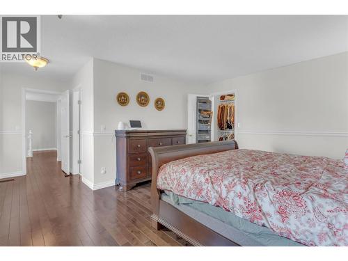 1675 Thayer Court Unit# 1, Kelowna, BC - Indoor Photo Showing Bedroom