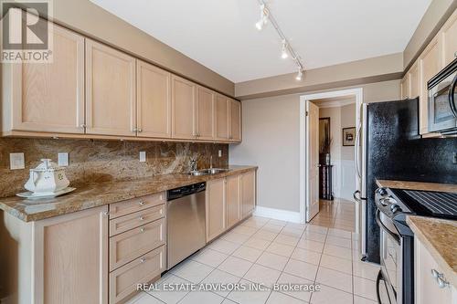 309 - 75 York Mills Road, Toronto, ON - Indoor Photo Showing Kitchen