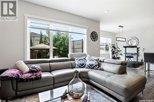 206 Kenaschuk Union, Saskatoon, SK - Indoor Photo Showing Living Room
