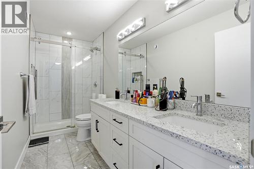 206 Kenaschuk Union, Saskatoon, SK - Indoor Photo Showing Bathroom